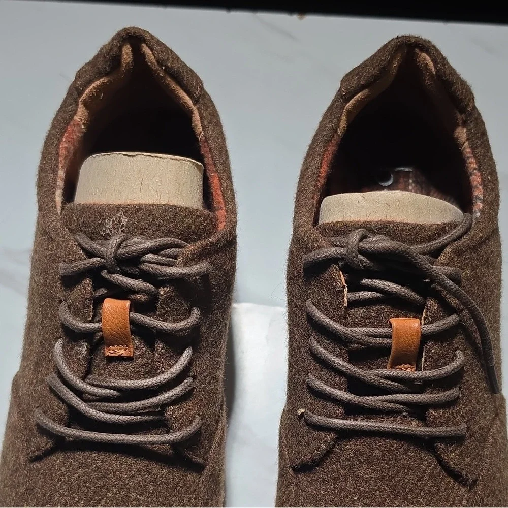 b.o.c. Brown Felt Lace-Up Sneakers Men's US 8 Comfort Casual Shoes
